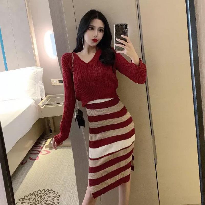 2025 Autumn/Winter Korean Retro Hyuna Two-Piece: V-Neck Sweater + Striped Skirt Dress