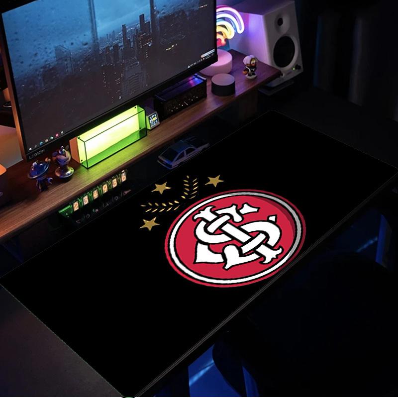Sc Internacional Crest mouse pad, rubber base, esports desk mat, mouse pad for gamers and office use, gaming desk , easy to clean mat
