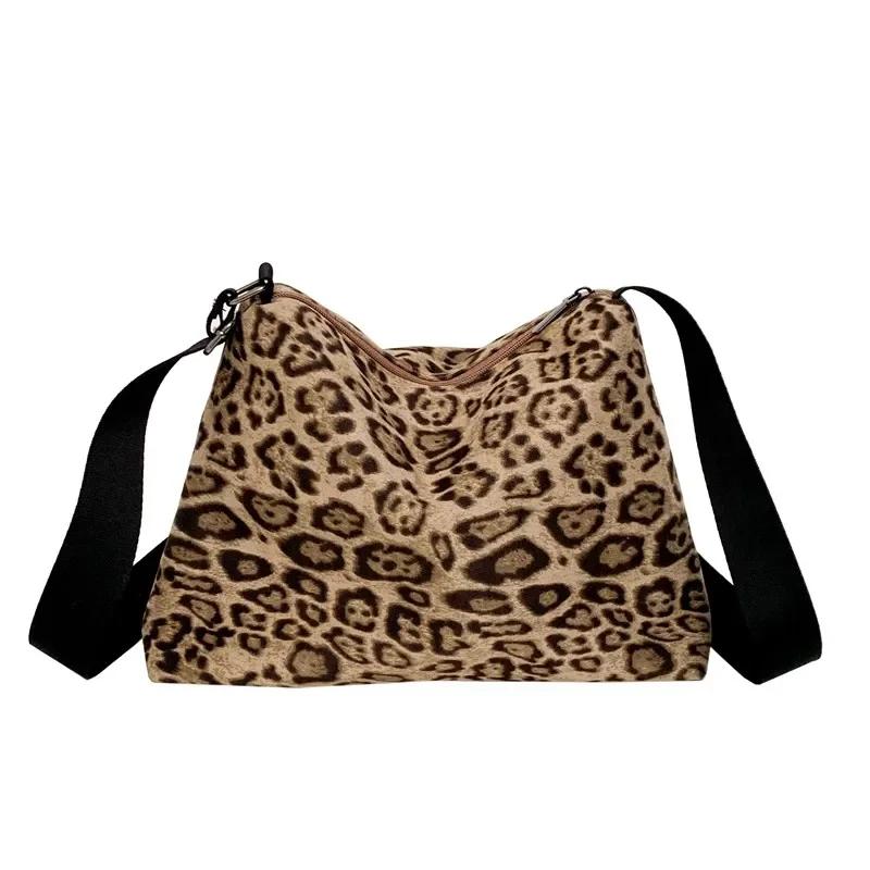 Nylonová taška přes rameno s leopardím vzorem vysoce kvalitní velkokapacitní módní měkká oblíbená crossbody kabelka