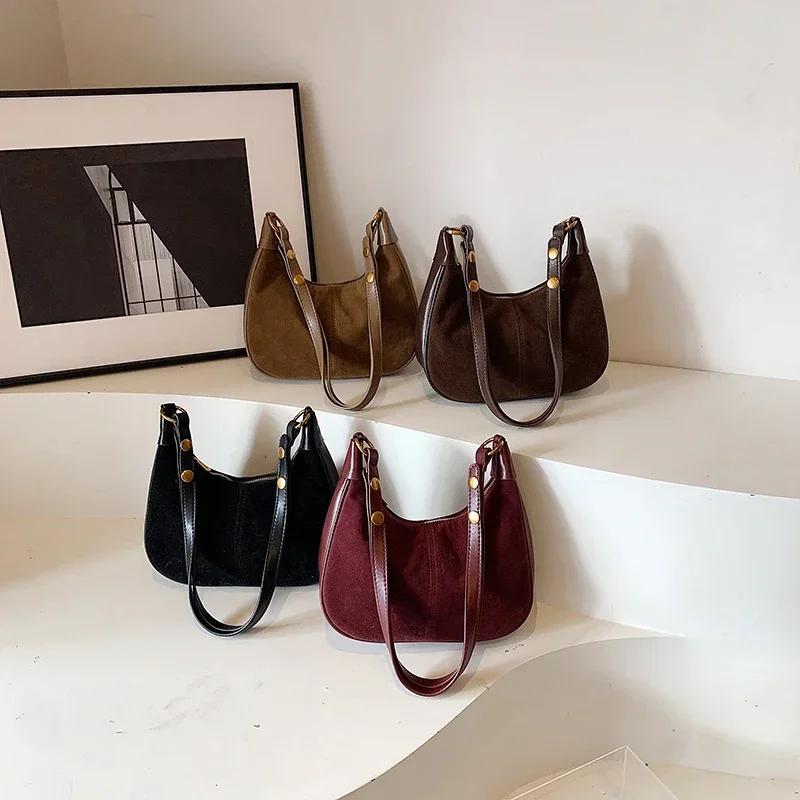 Modische PU einfarbige Retro Halbmond Damenhandtaschen hohe Qualität leicht neuartig fortschrittliches britisches Stilgefühl Schultertaschen