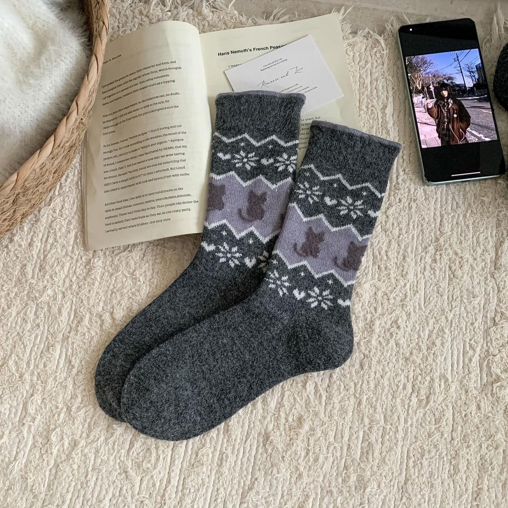 Female Autumn and Winter Thickened Warm Cartoon Cute Cat Wool Mid Tube Socks