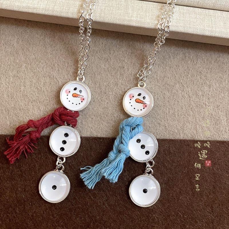 Autumn and winter cute snowman pendant necklace women's Christmas decorative sweater chain niche high-end versatile sweater chain