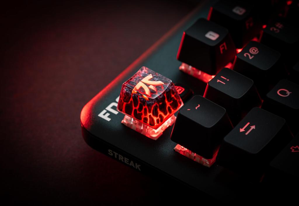 Fnatic Gear Artisan Keycap - LAVA FG-KC-5056276035241 KB0804