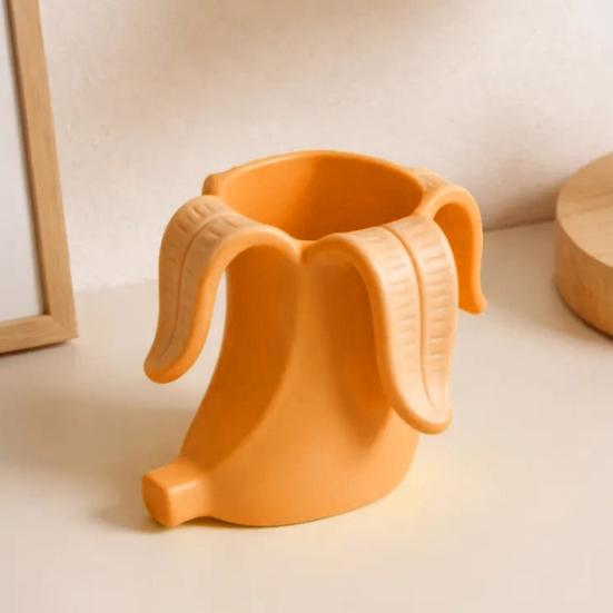 3D Printed Banana Shaped Pen Holder Compact Desk Organizer Storage Decoration for Brushes Stationery Beauty Tools