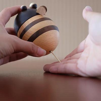 Bee Toothpick Box | Home Use Wooden Toothpick Cans Creative Cute Bee Sting Toothpick Storage Box Living Room Attractive Decoration Ornament
