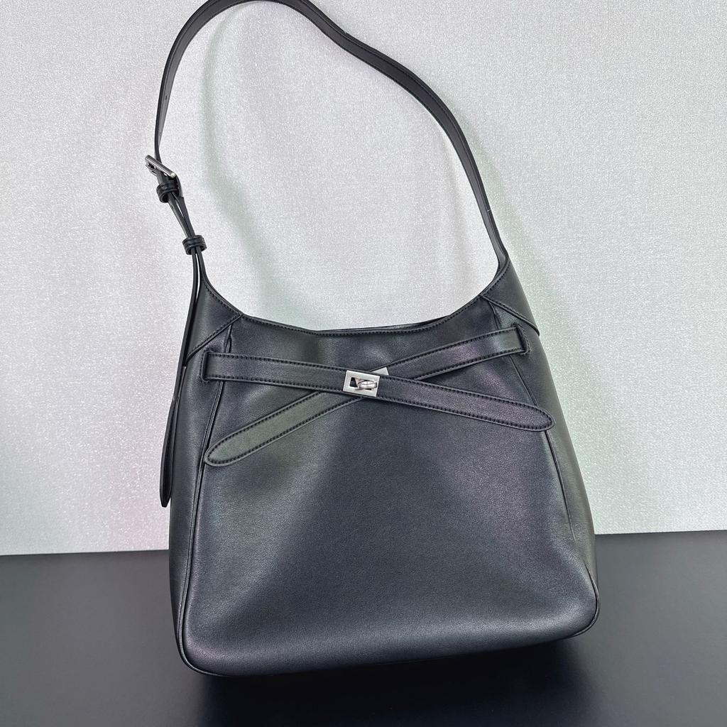 2024 New Lock Bucket Bag Premium Sense Underarm Bag Leather Tote Bag Large Capacity Commuter Shoulder Bag