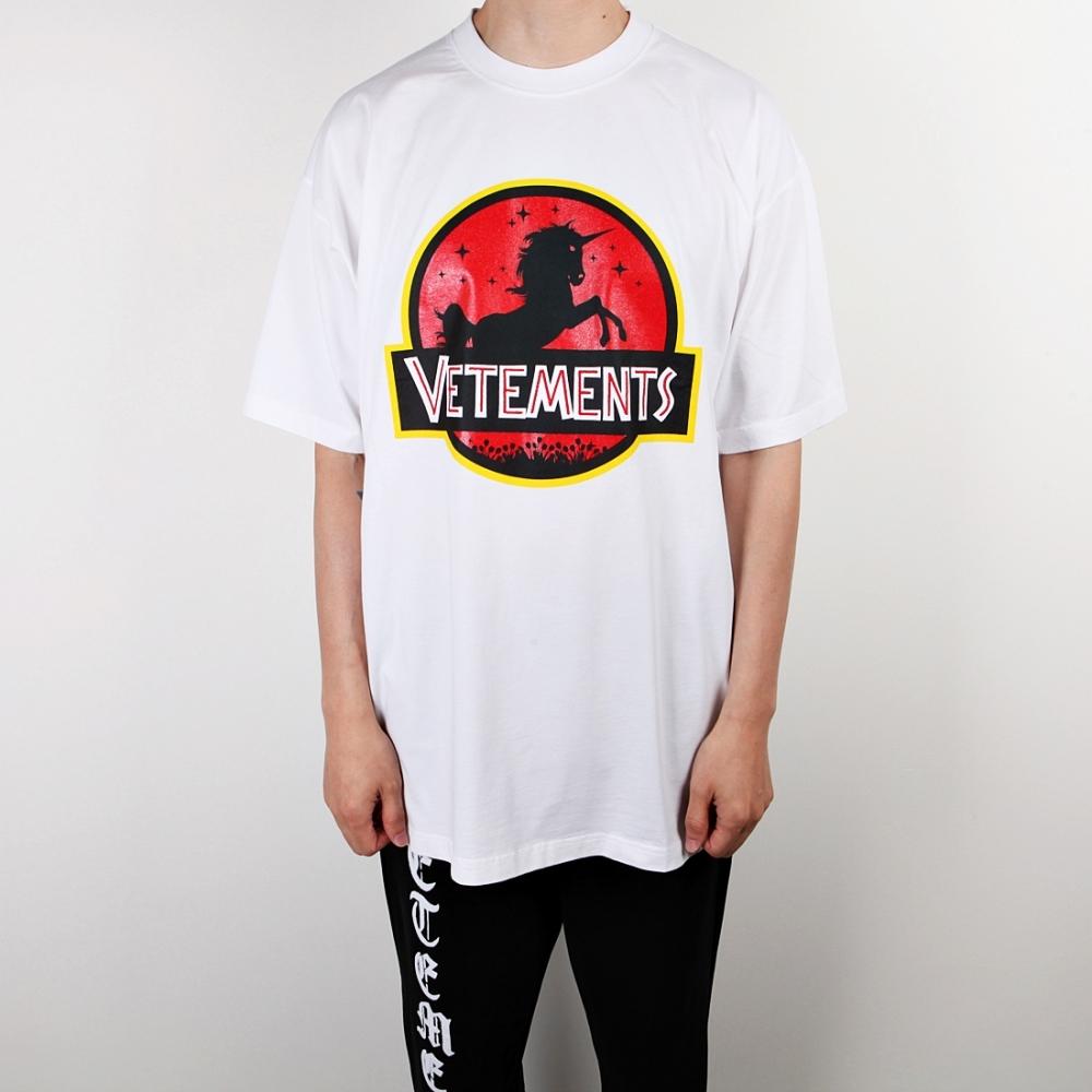 

Футболка Vetements с коротким рукавом Wild Unicorn круглая белая UA52TR320W