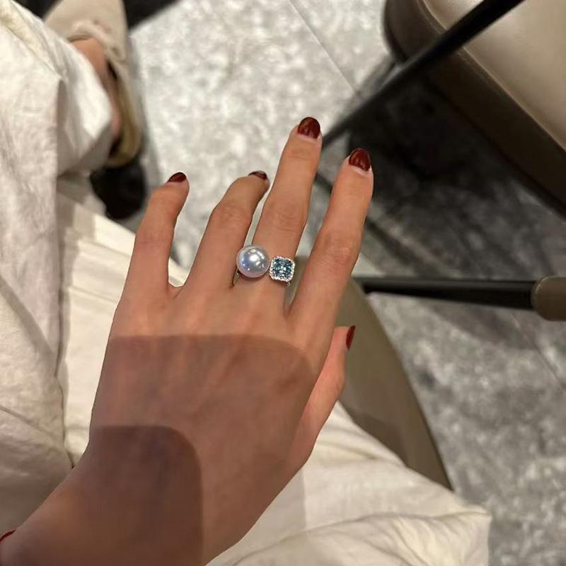 

Имитация Морской Голубой Топаз Жемчужное Кольцо Женственность Кольцо с Полной Бриллиантовой Дорожкой Ювелирные Изделия Opening adjustable