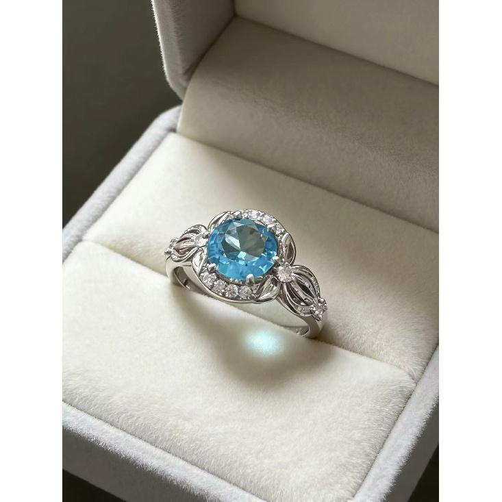 New Zircon Ring Simple Elegant Enhances Your Temperament.
