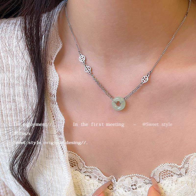 

Ожерелье с подвеской «Мир» из китайского ретро-халцедона — минималистский роскошный дизайн для женщин X1474 серебряный