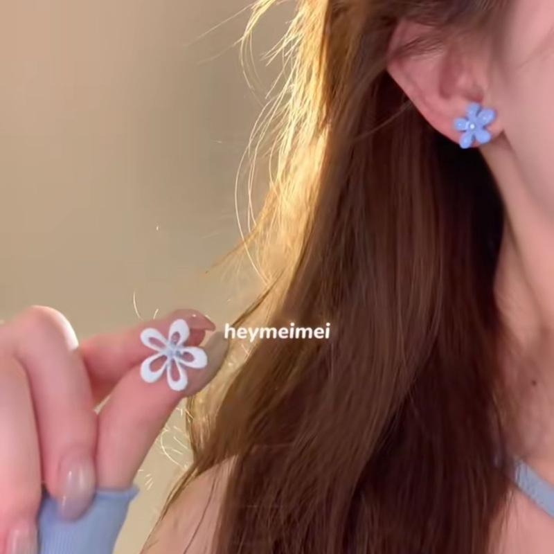 Silver needle dripping oil contrasting color flower stud earrings summer small fresh and sweet earrings dopamine fashion personality versatile earring