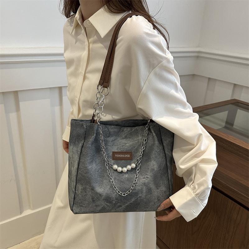 New Women's Bags Large Capacity  Fashionable Temperament  Shoulder Bag Versatile Trendy Chain Tote Bag  Commuter Underarm Bag