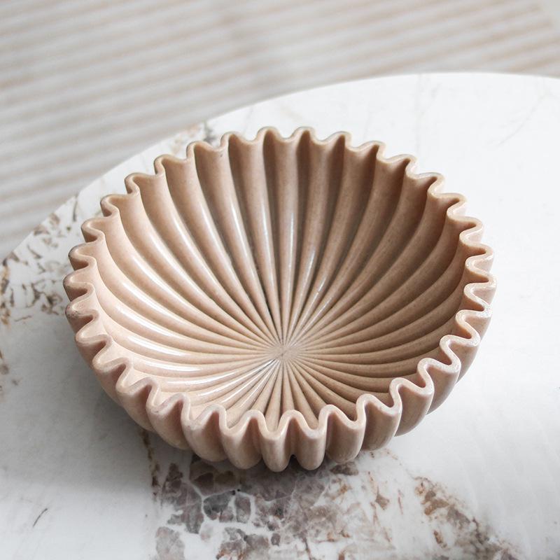 Nordic Style Grooved Ruffled Fruit Bowl Ornament - Creative Art Display for Model Room Decoration