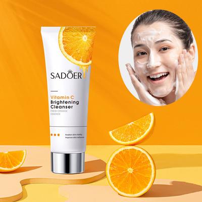 SADOER Vitamin C Rozjasňující čisticí přípravek na obličej Čištění a hydratace obličeje