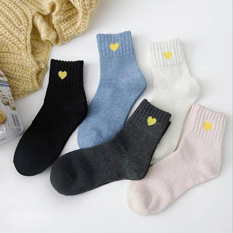 5/10 Pairs Comfortable Casual and Versatile Winter Women's Daily Wear Warm Thick Literary Socks Tutu Pattern Wool Socks Casual Versatile