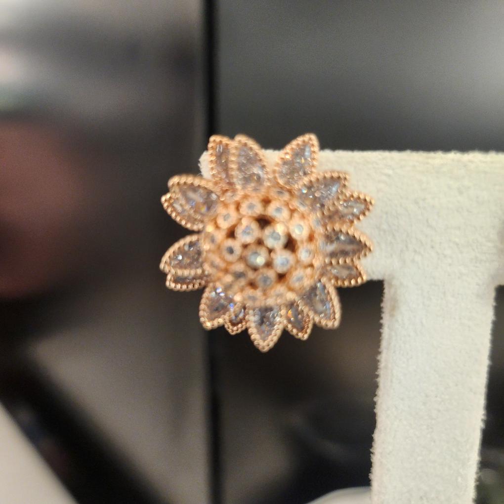 ARTRIA Sunflower Cubic E Petal Leaf Earrings JTOERFR0004PKF