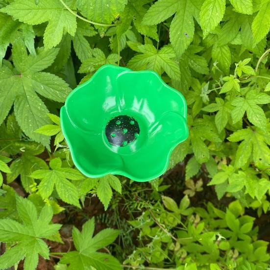 Metal Flower Garden Stake Pollinator Watering Station Mini Bird Bath Drinking Bowl for Bees Butterflies Birds Outdoor Yard