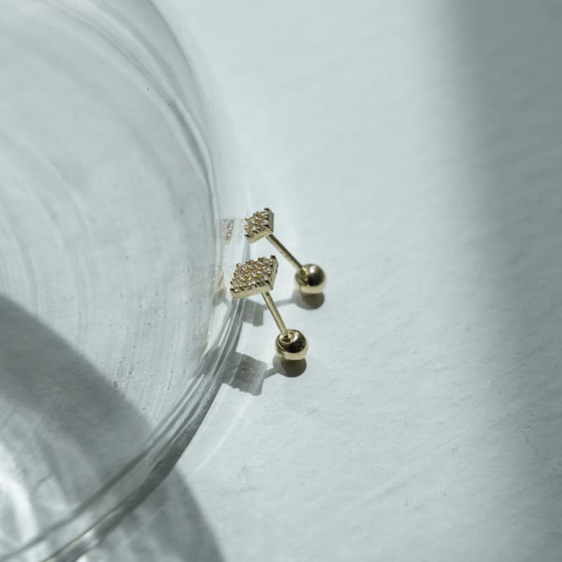 Youngglow 14k kubischer Piercing (2Größe)