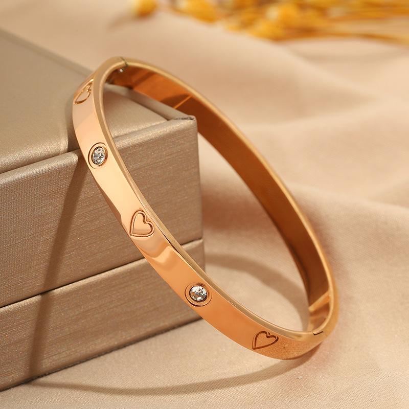 Love Diamond Engraved Bracelet - Elegant and Luxurious Fashion Titanium Steel Bracelet for Women, Handcrafted Jewelry