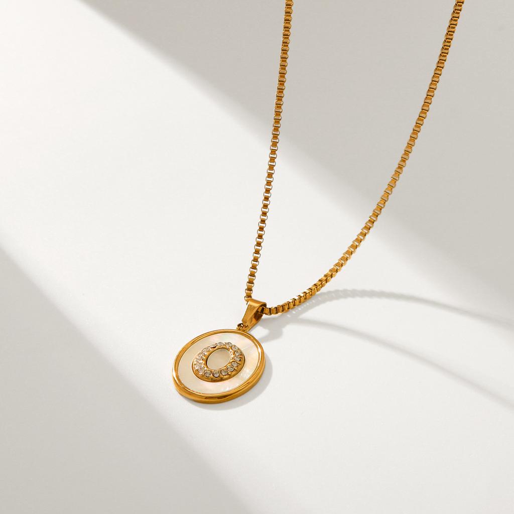 New 18K Gold Stainless Steel Diamond-Encrusted Necklace with White Shell, Non-Fading Versatile Necklace, Titanium Steel Jewelry