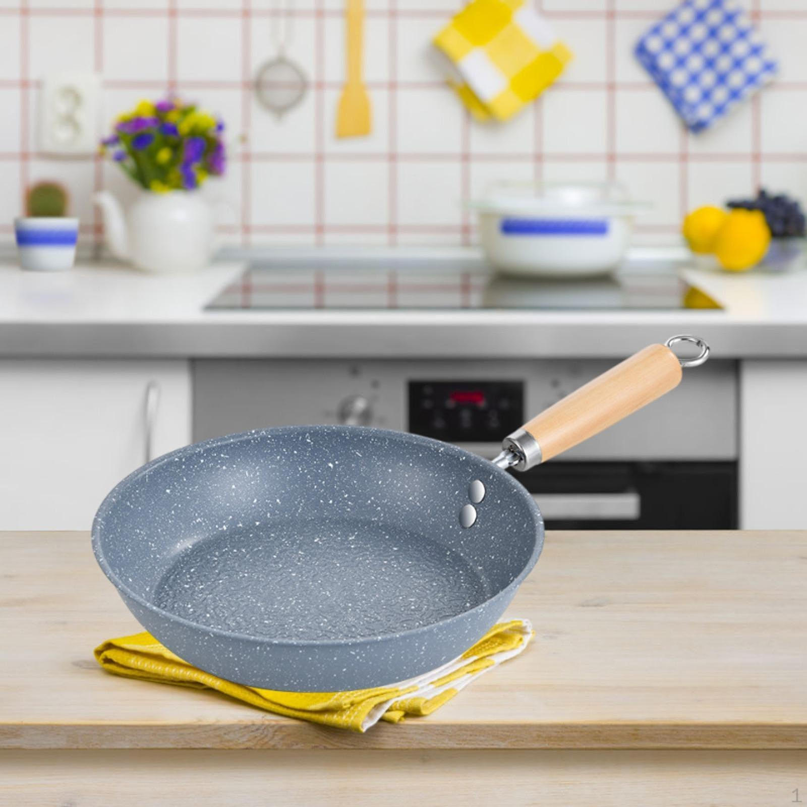 

Сковорода с антипригарным покрытием и деревянной ручкой для электрических индукционных газовых плит 28cm