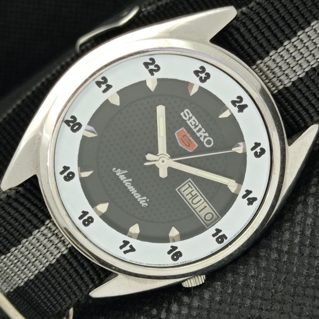 

Б/У винтажные часы SEIKO 5 AUTOMATIC 7009A JAPAN MENS D/D BLACK WATCH 588a-a310126-2 SKU588a-a310126