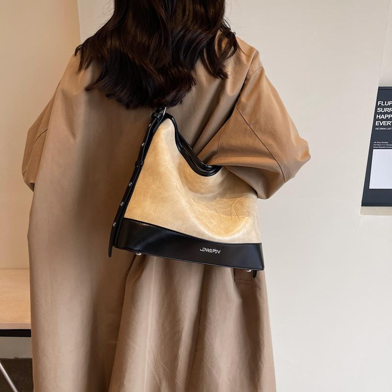 Retro Commuter Large Capacity Shoulder Bag Women's 2023 New Autumn Winter Fashion Bucket Bag Cross-border Trend