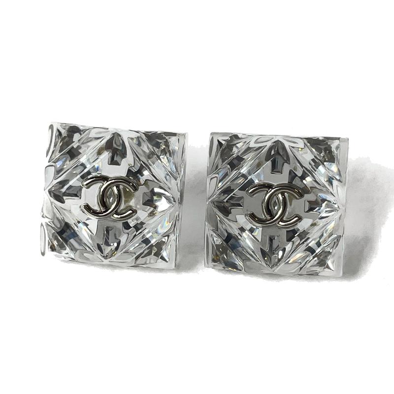 

CHANEL [23 Spring and Summer New Products] Transparent Square Crystal Earrings Square золотий