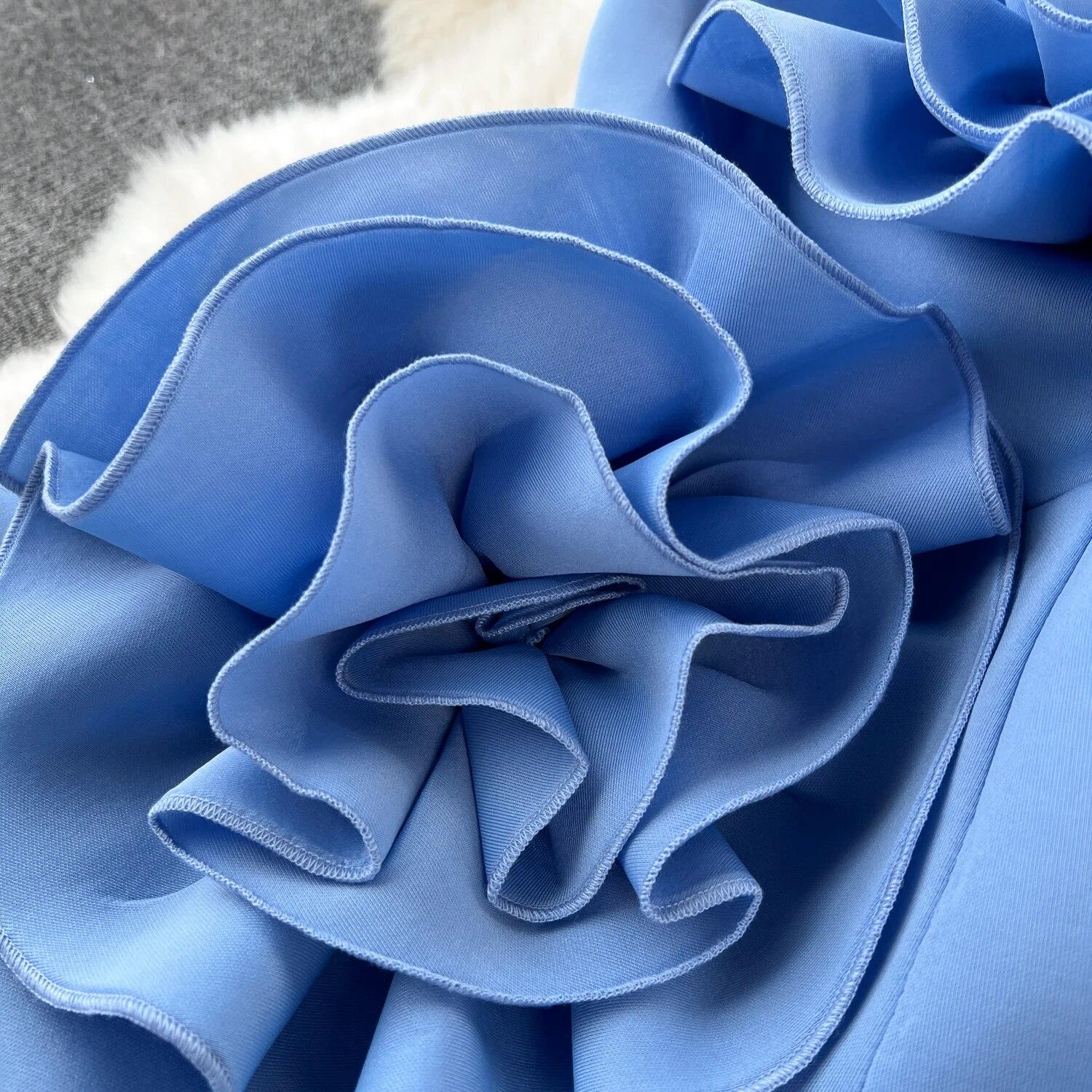 Элегантное платье с открытой спиной и высокой талией — фото 9