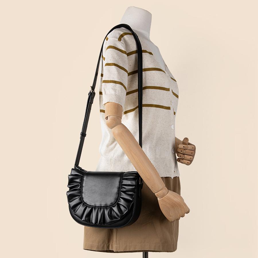 Flip Crossbody Bags For Women Pleated Ruffled Saddle Bag Hasp Shoulder Bags Luxury Commuter Designer Handbags Small Square Bag