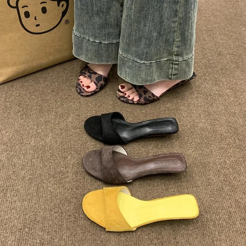 Women's New Slippers Summer 35-40 Yards Round Head Open Toe Slope Heel Sandals Temperament with Skirt Commuter Fashion Shoes
