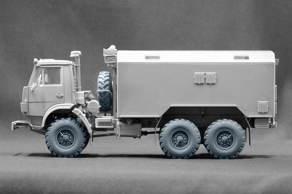LKW-Radsatz Kunststoffmodellbauteile SCXWM35008 Scale-X 1/35 KAMAZ-4310 (7 Stück) (für ICM) (Militärfahrzeug)