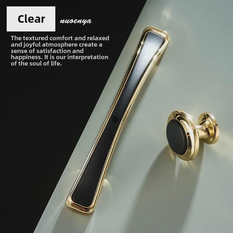 Mâner de cabinet european modern negru și auriu - Un singur orificiu