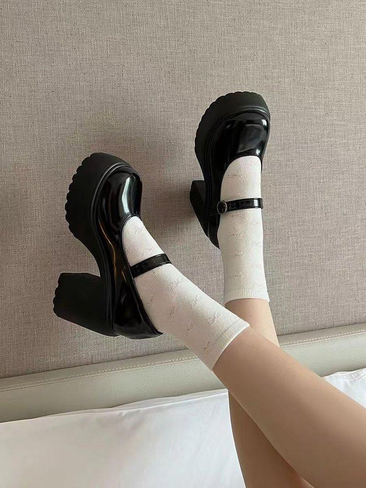 

Кожаные туфли на высоком каблуке женские 2024 осень-зима новые модные туфли Мэри Джейн в британском стиле с круглым носком и толстым каблуком half a size larger