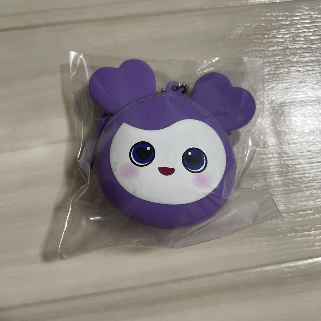 [USED] TWICE LOVELYS Silicone Mini Wallet GiGO Exclusive Sably
