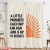 2 Stück 2D Flachdruck Vorhänge Jeden Tag ein kleiner Fortschritt Polyester Ohne Strom Festliche Wanddekoration Perfekt für Innen
