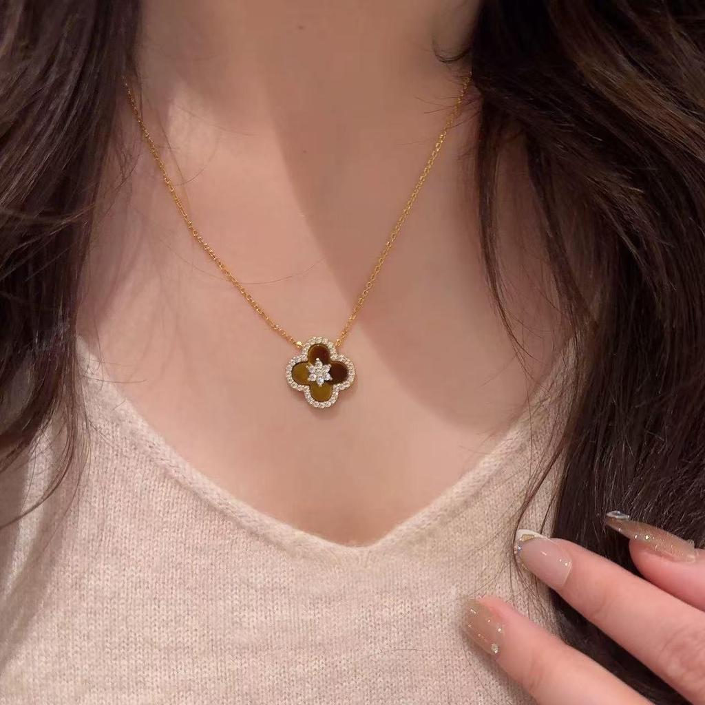 Elegant Diamond Tiger Eye Clover Jewelry Set: Necklace, Earrings & Bracelet – Luxurious, Versatile Fashion for Women