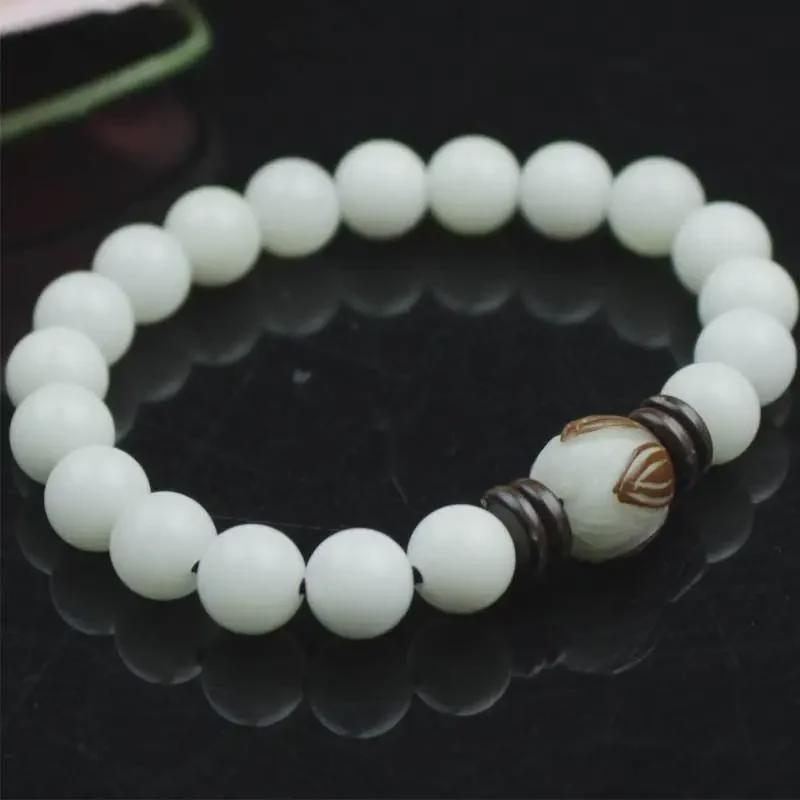 Creative White Jade Bodhi Bracelet with Personalized Lotus Seed Beads, Unisex Cultural Accessory.