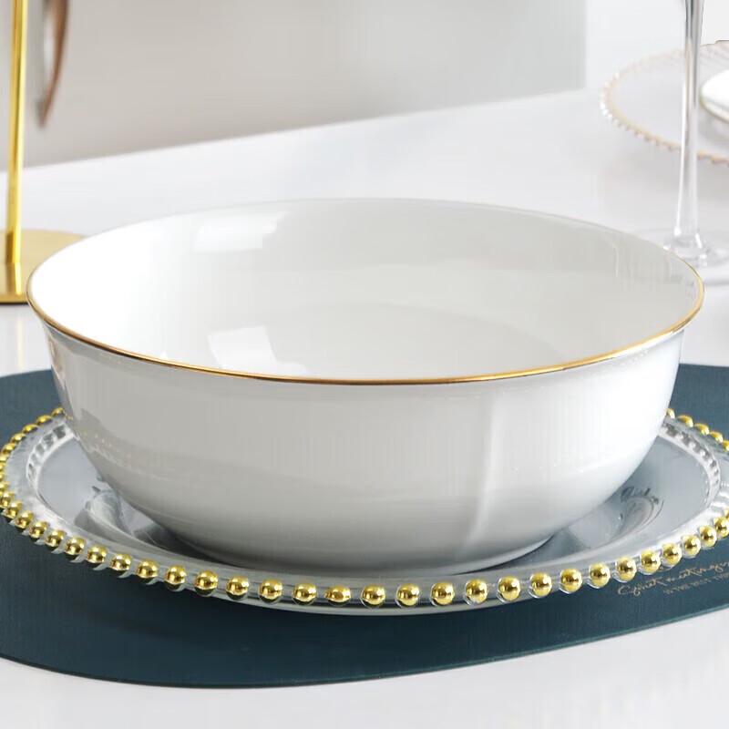 Керамическая суповая тарелка с золотым ободком