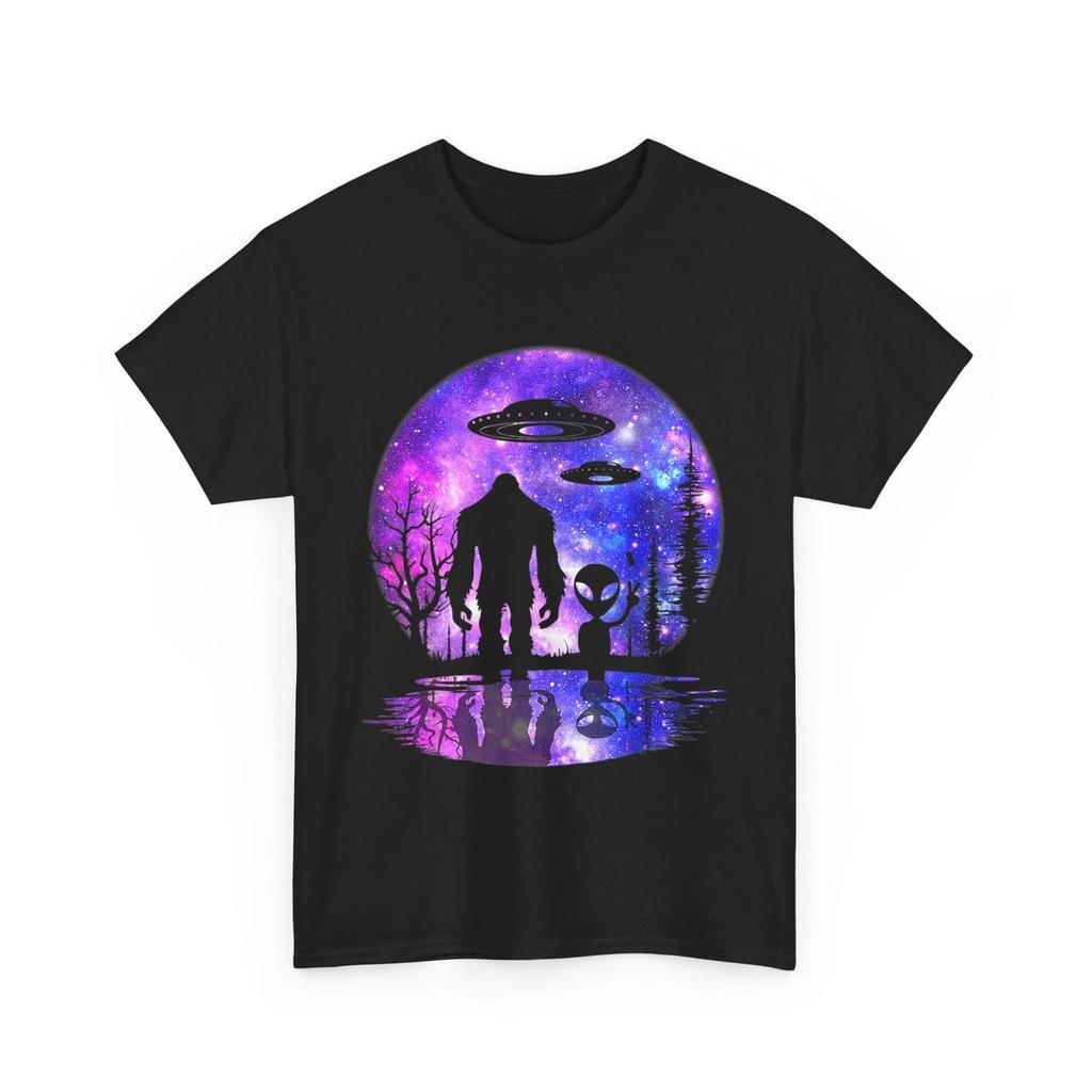 Bigfoot with Alien Moon UFO Flaying Saucer Alien Bigfoot Lovers T Shirt