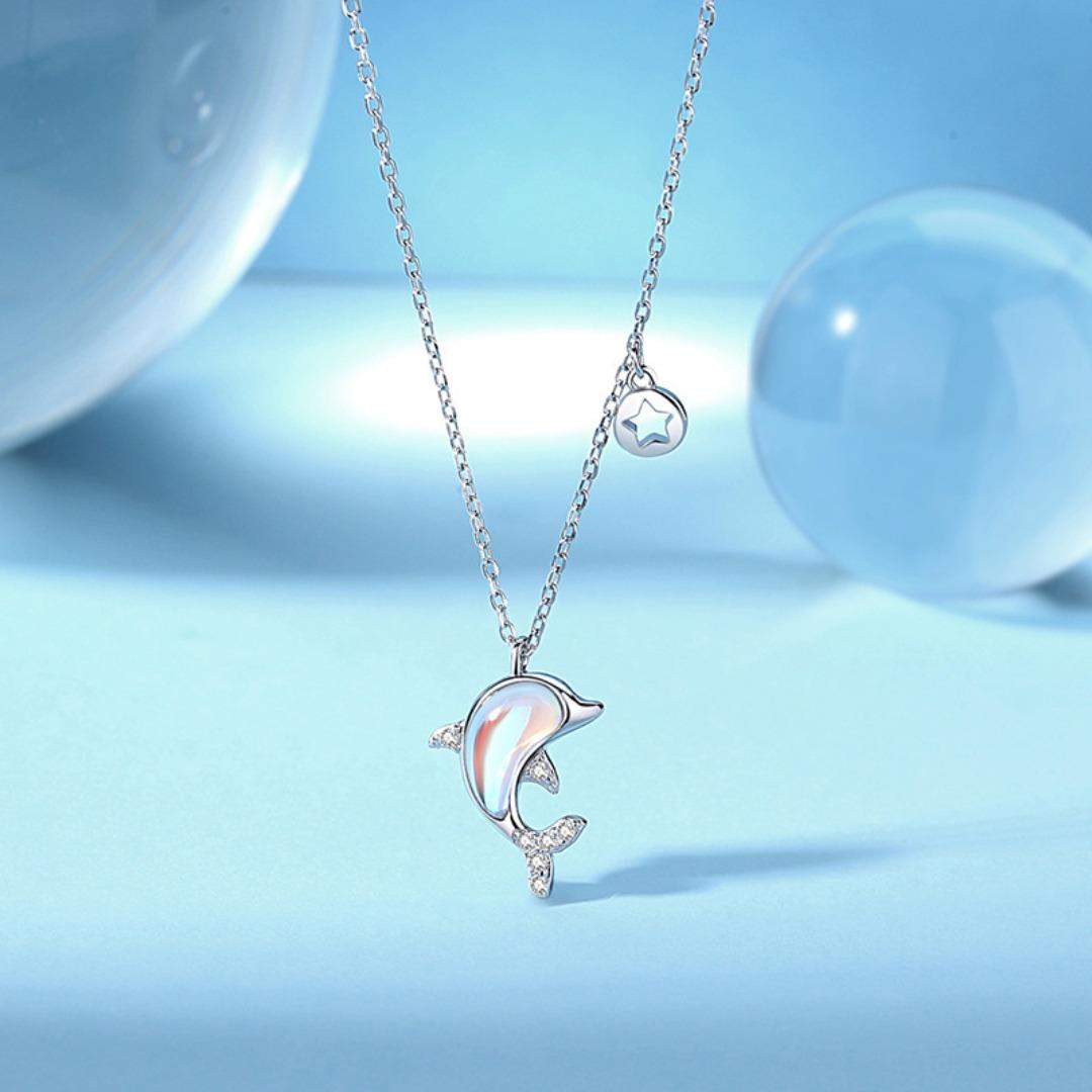 Dolphin Love Necklace S925 Sterling Silver Cute Fairy Wind Collarbone Chain Micro Moonstone Pendant 925 silver