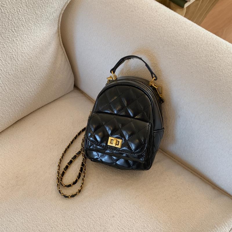 

High-value niche diamond backpack bag women s winter new fashion chain backpack single shoulder travel bag tide