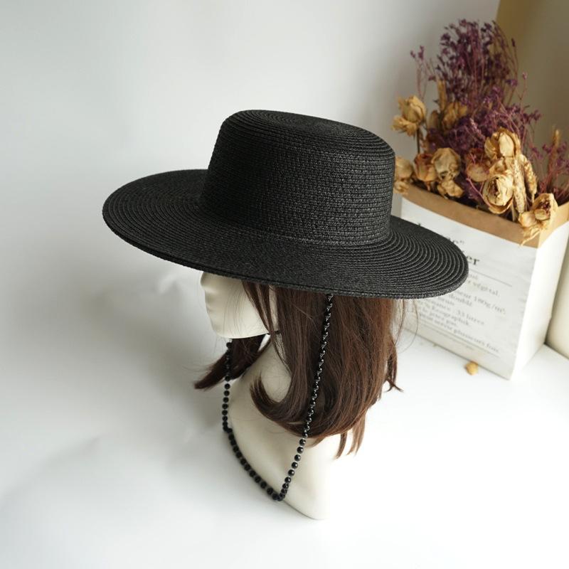 Street Shot Black Pearl Chain Flat Top Top Top Hat Women'S Summer French Retro European And American Wide Brim Sunscreen Straw Hat Foreign Trade Ins