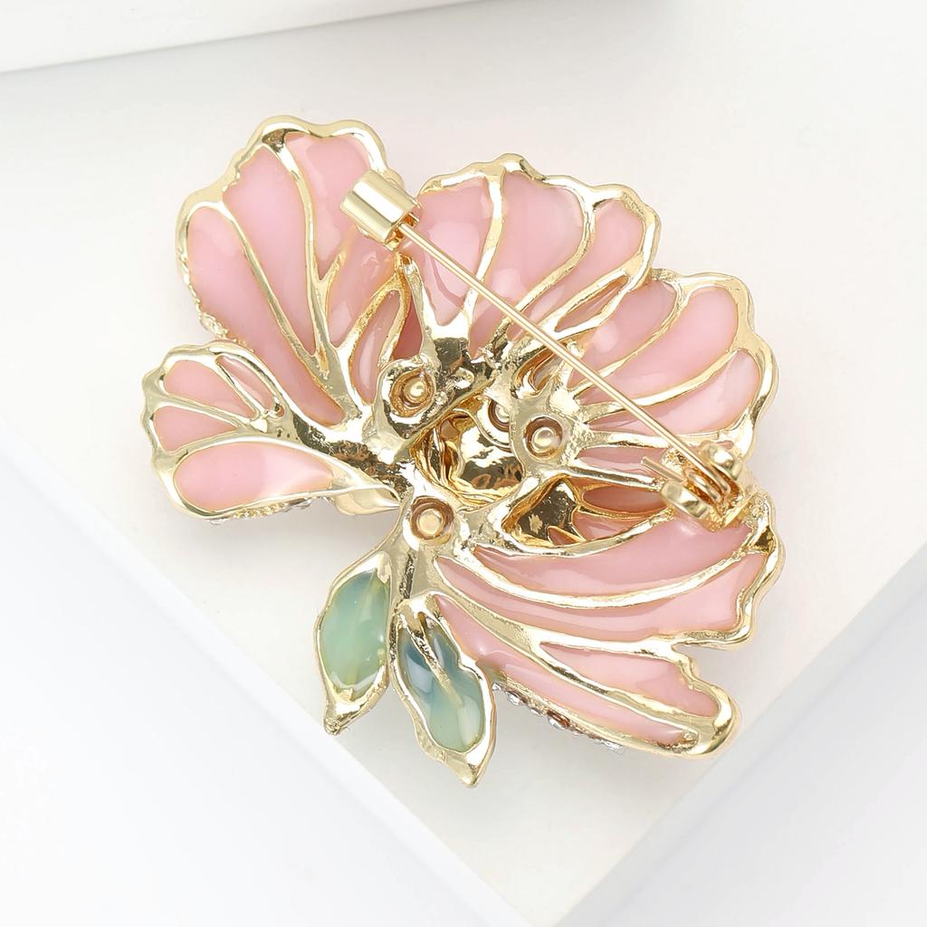 Beaut&Berry Elegant Pearl Peony Flower Brooches for Women Rhinestone Plant Pin Luxury Banquet Wedding Jewelry Friends Gifts