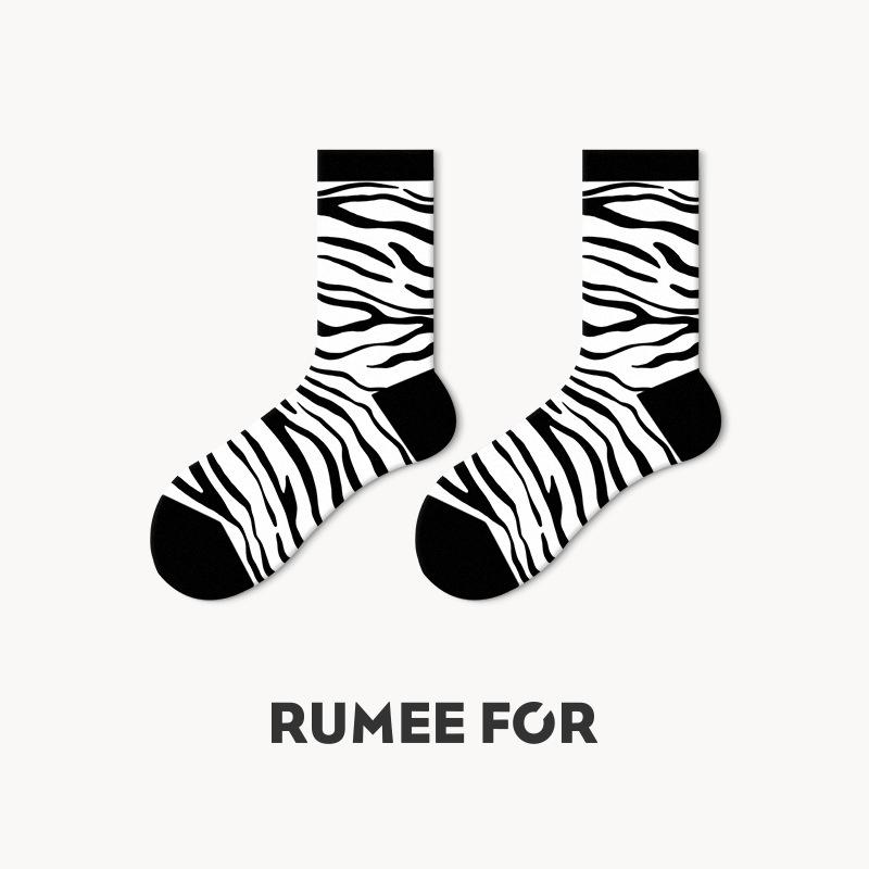 5 Pairs of Female Spring and Autumn Stripes All Wear Outside The Tube Socks