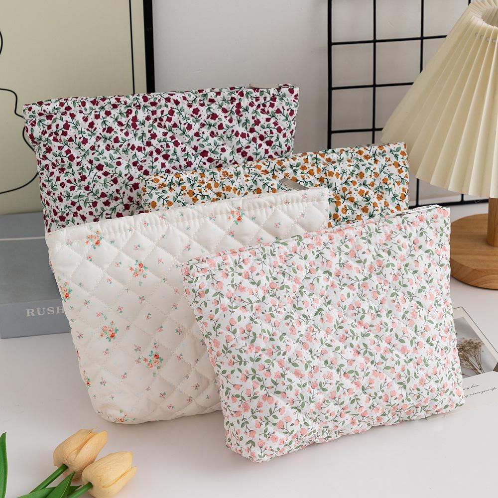 Floral Wash Bag Quilted Clutch Bag Inner Bags Large Capacity Makeup Bags Women Cosmetic Bag Skincare Pouch Travel Organizer