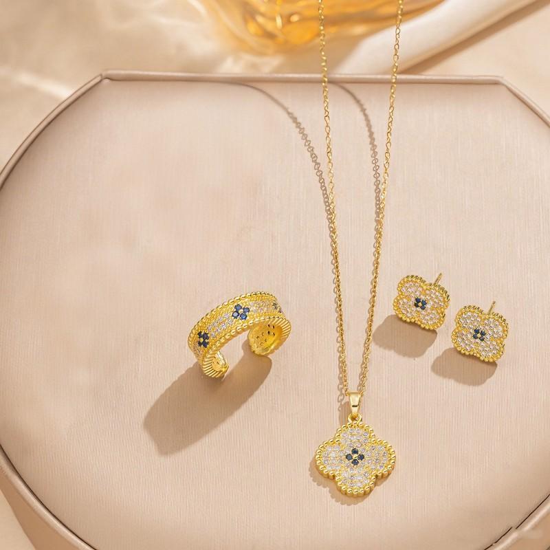 Womens Titanium Steel Clover Jewelry Set Gold Plated Full Necklace Earrings Ring Fashion Versatile
