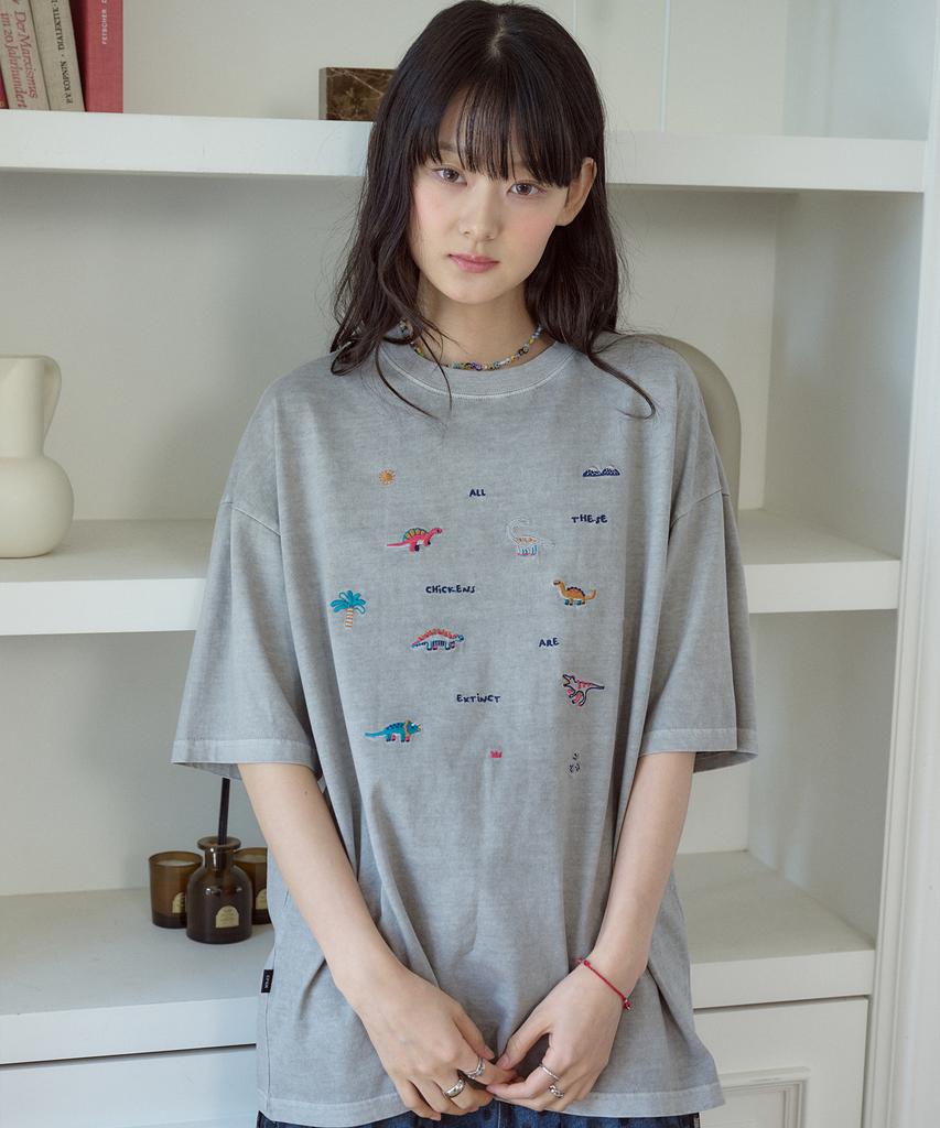 CPGN STUDIO Dino Stitch Embroidered Pigment Short Sleeve T-Shirt Ghost Grey