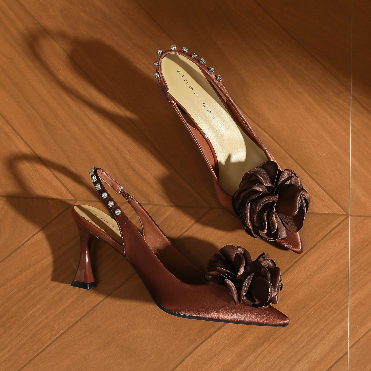 

73227 [sheepskin] high heels women s stiletto 2025 new empty flower sandals French pointed single shoes 39