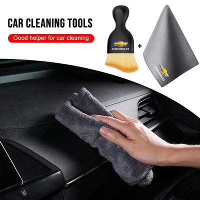 Cura dell'auto – Pennelli, stracci e spugne